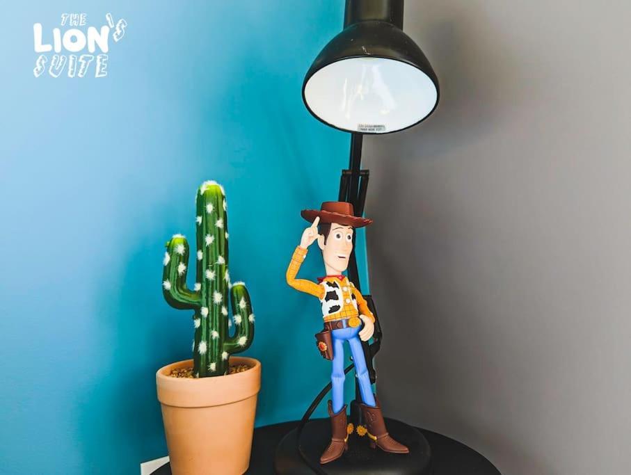 The Lion'S Suite: A Full Flat Near Disneyland. 쉐시 외부 사진